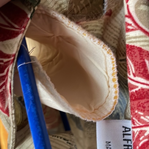 Vintage tropical floral rayon short sleeve button down blouse by Alfred Dunner - Picture 5 of 6